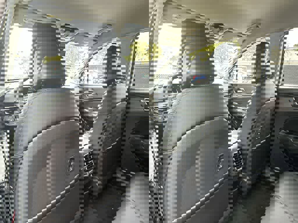 New 2026 Kia Sportage EX image 23