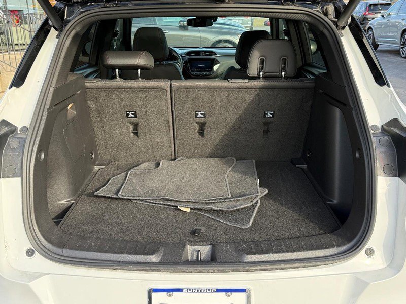 Used 2021 Chevrolet TrailBlazer RS w/ Sun and Liftgate Package image 5