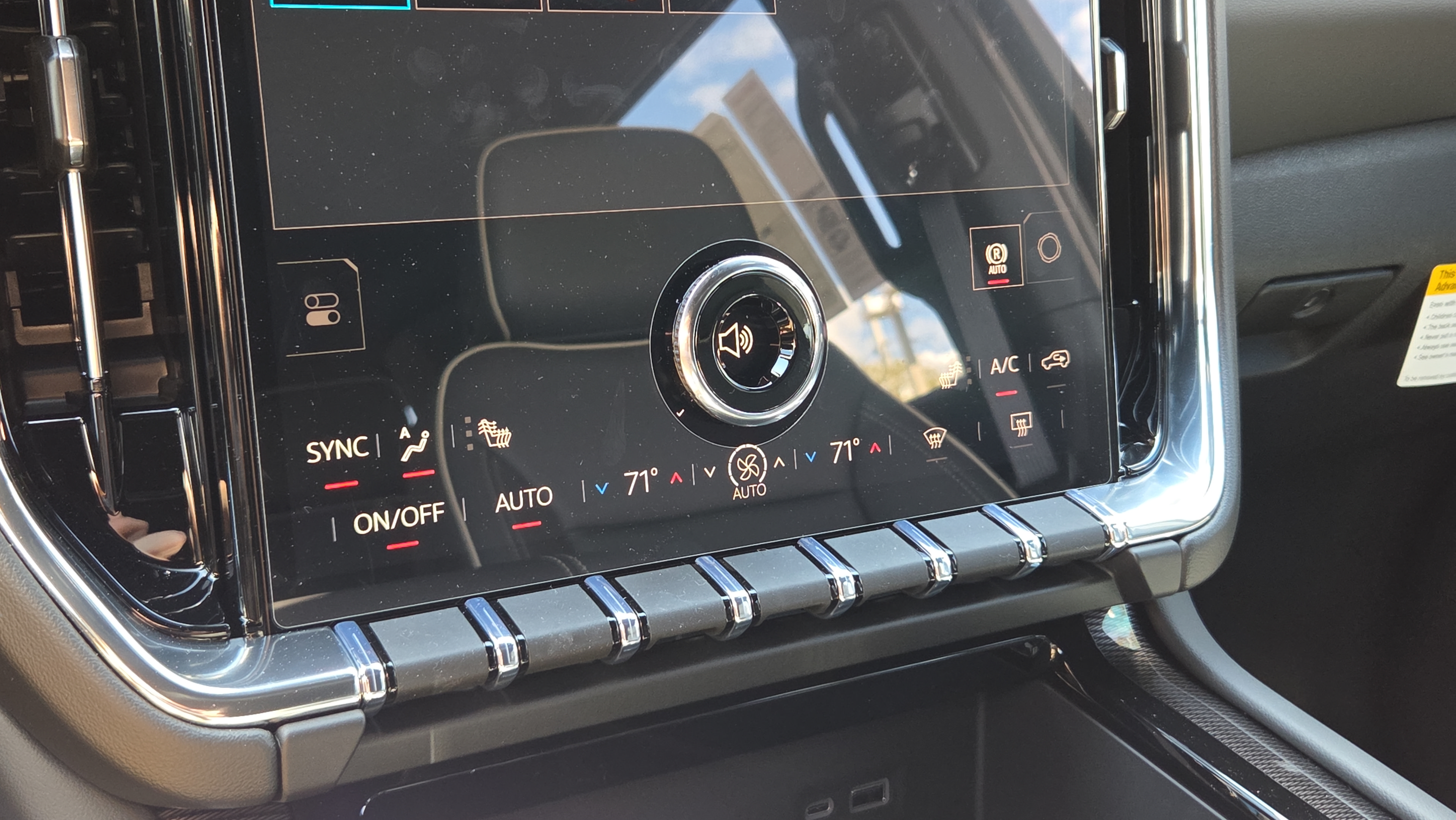New 2026 GMC Yukon XL Elevation AWD/4WD image 13