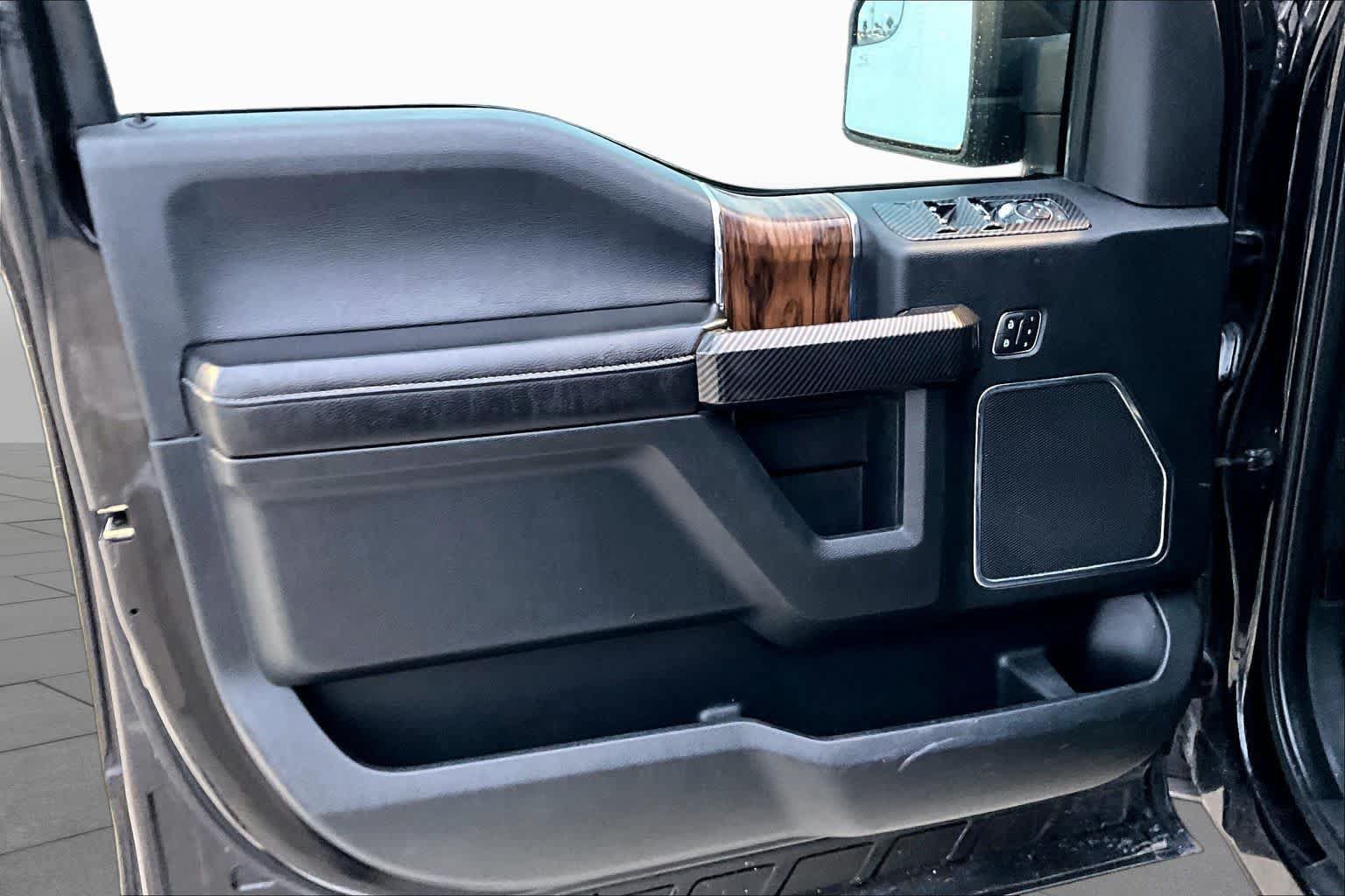 Used 2019 Ford F150 Lariat RWD image 21