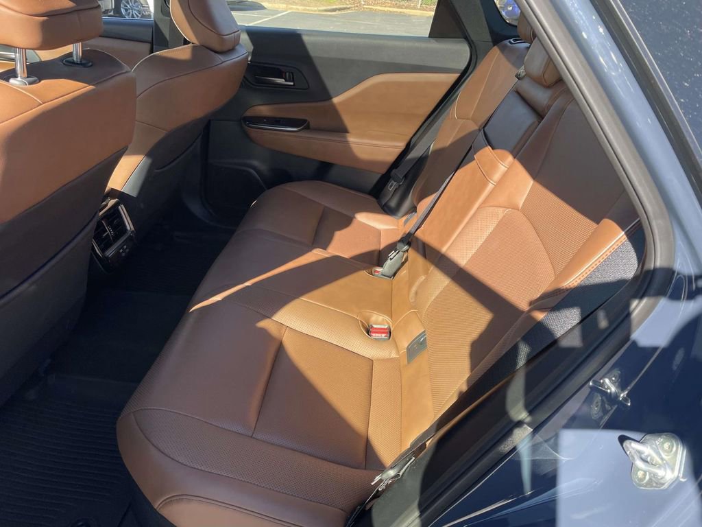 Used 2025 Toyota Crown Signia image 23