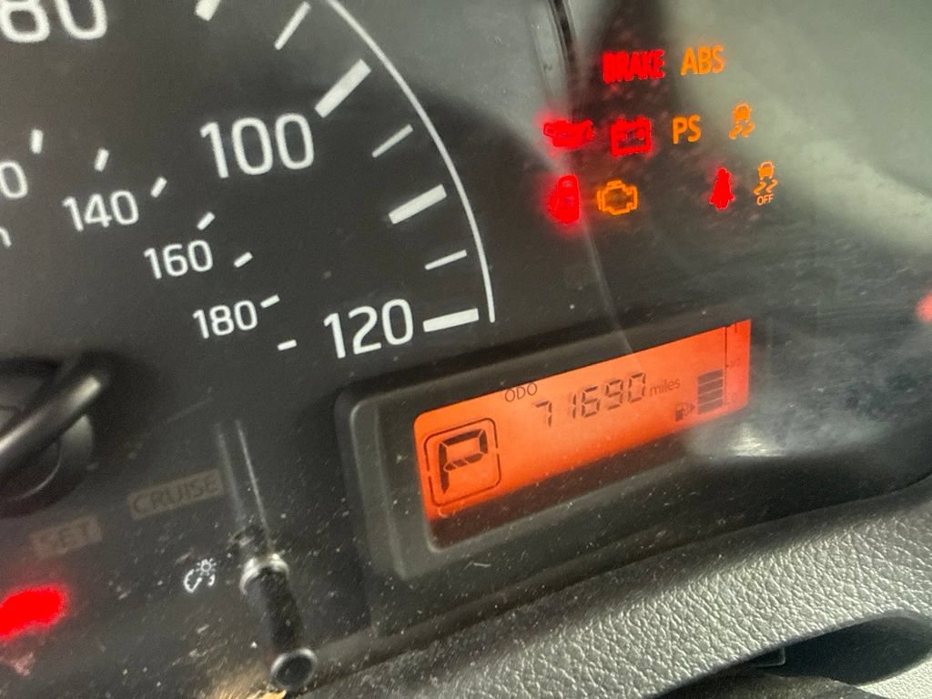 Used 2016 Nissan NV200 S w/ Cruise Control Package FWD image 7