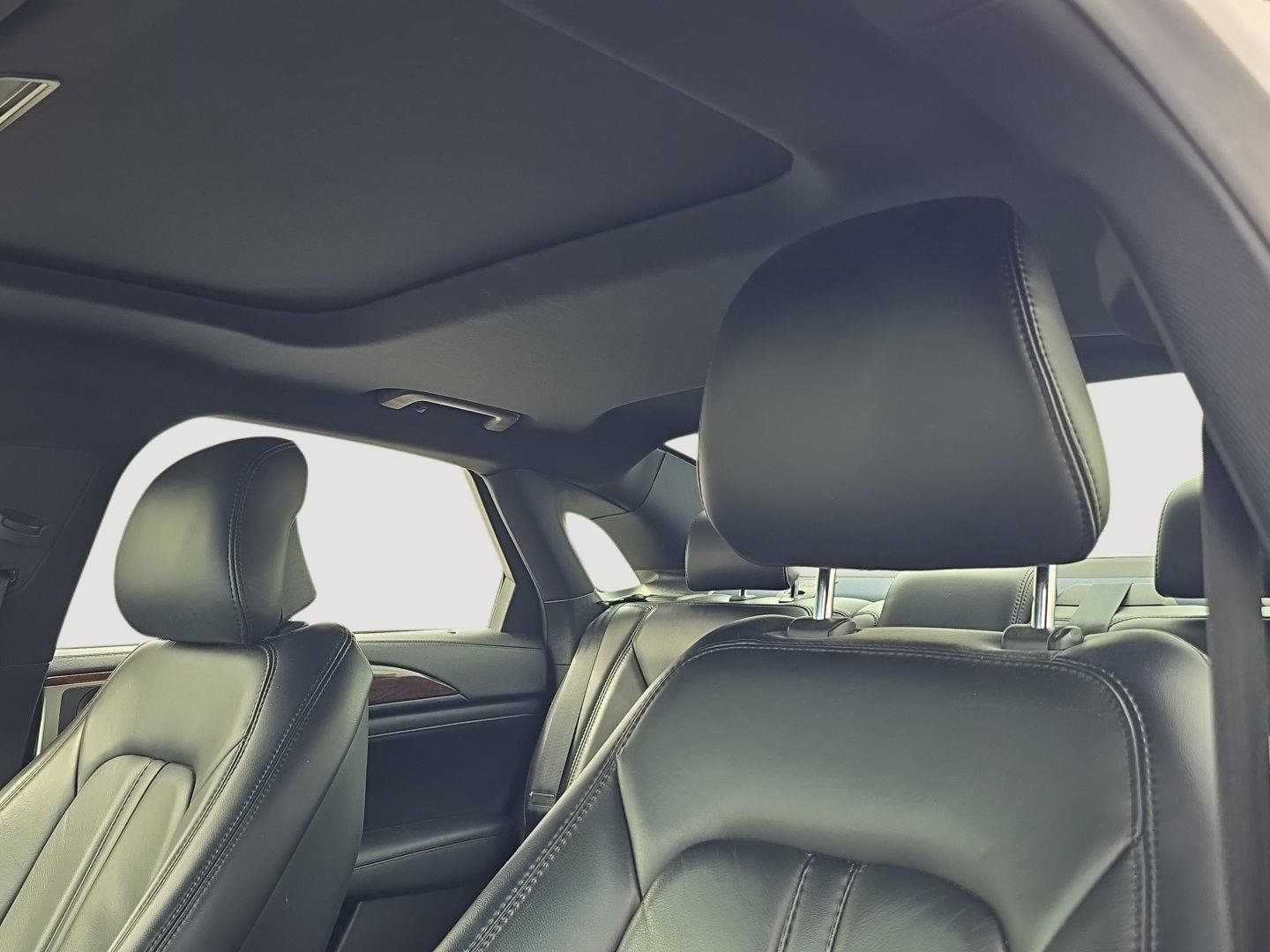 Used 2019 Lincoln MKZ Reserve w/ Reserve Plus Package FWD image 3