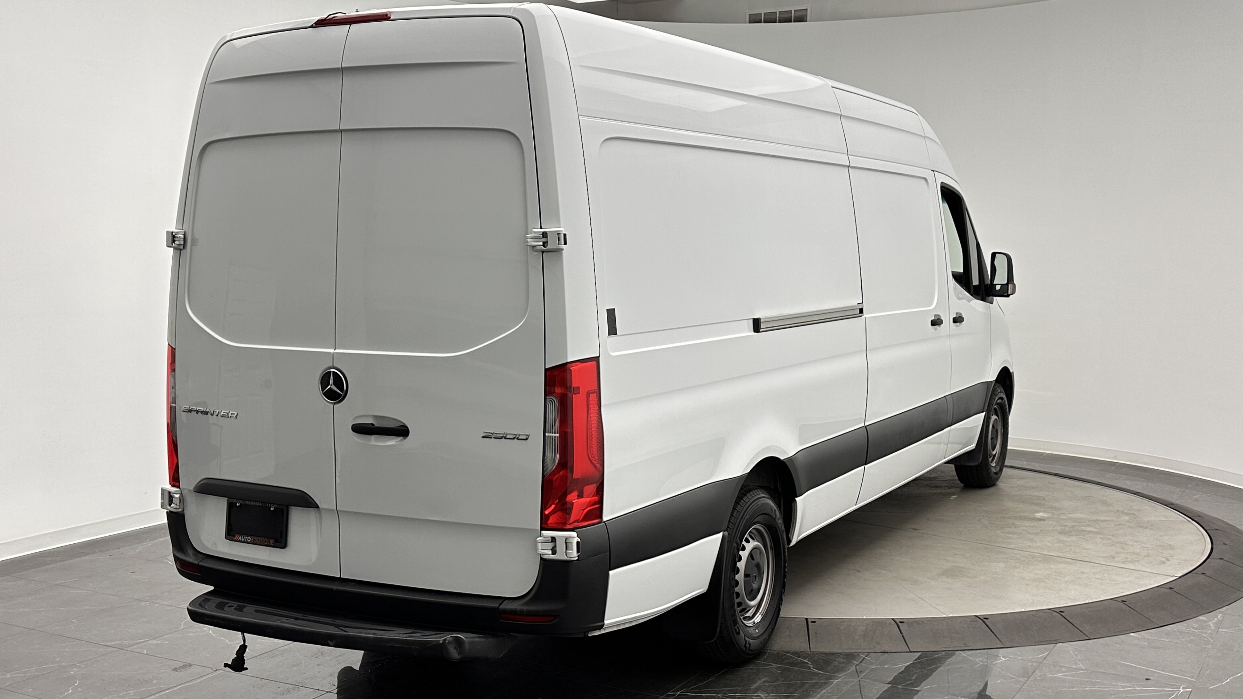 Used 2023 Mercedes-Benz Sprinter 2500 image 7