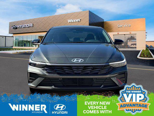 New 2025 Hyundai Elantra SEL image 13