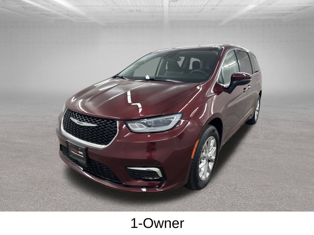 Used 2023 Chrysler Pacifica Touring-L AWD/4WD image 8