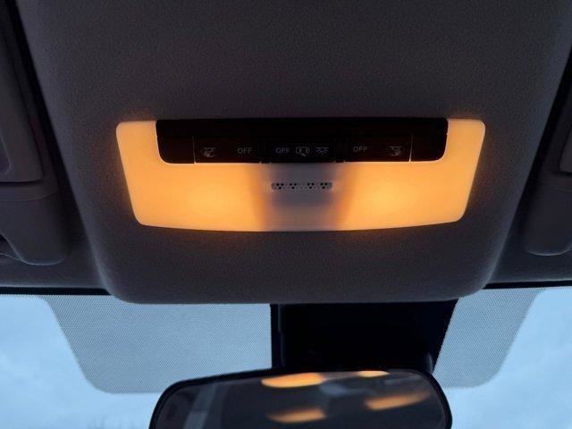 Used 2024 Nissan Versa SV w/ Trunk Package FWD image 17