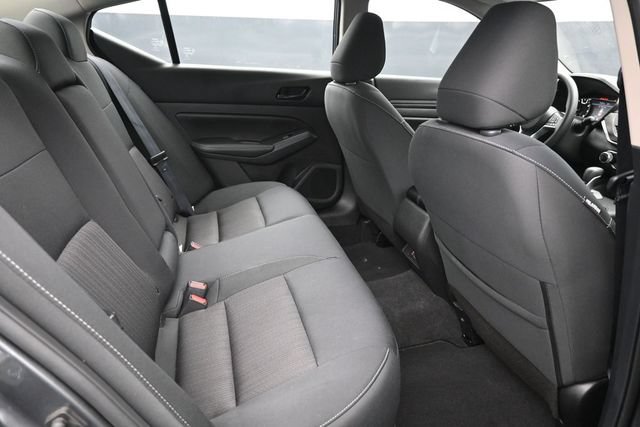 Used 2025 Nissan Altima 2.5 SV FWD image 17