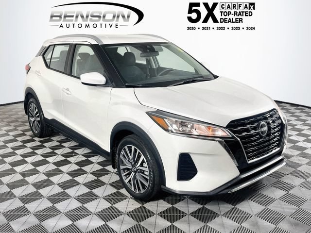 Used 2022 Nissan Kicks SV FWD image 1