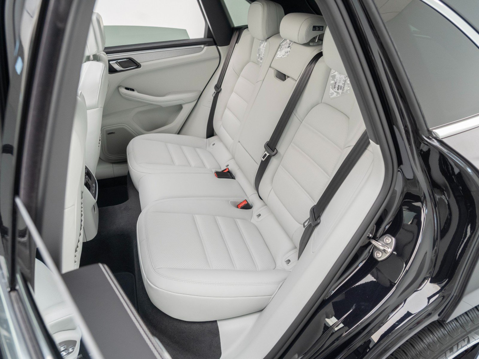 New 2026 Porsche Macan S AWD/4WD image 30