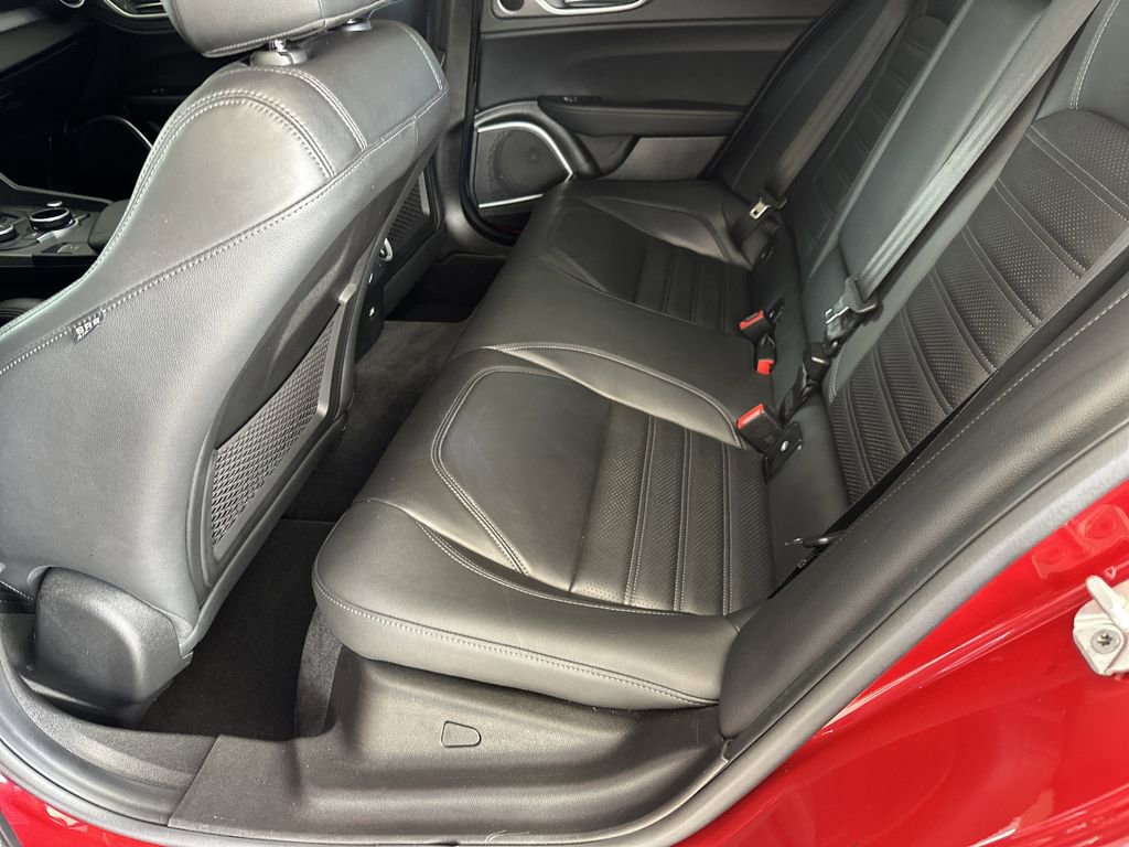 Used 2019 Alfa Romeo Giulia Ti Sport w/ Quick Order Package 22U Sport RWD image 30