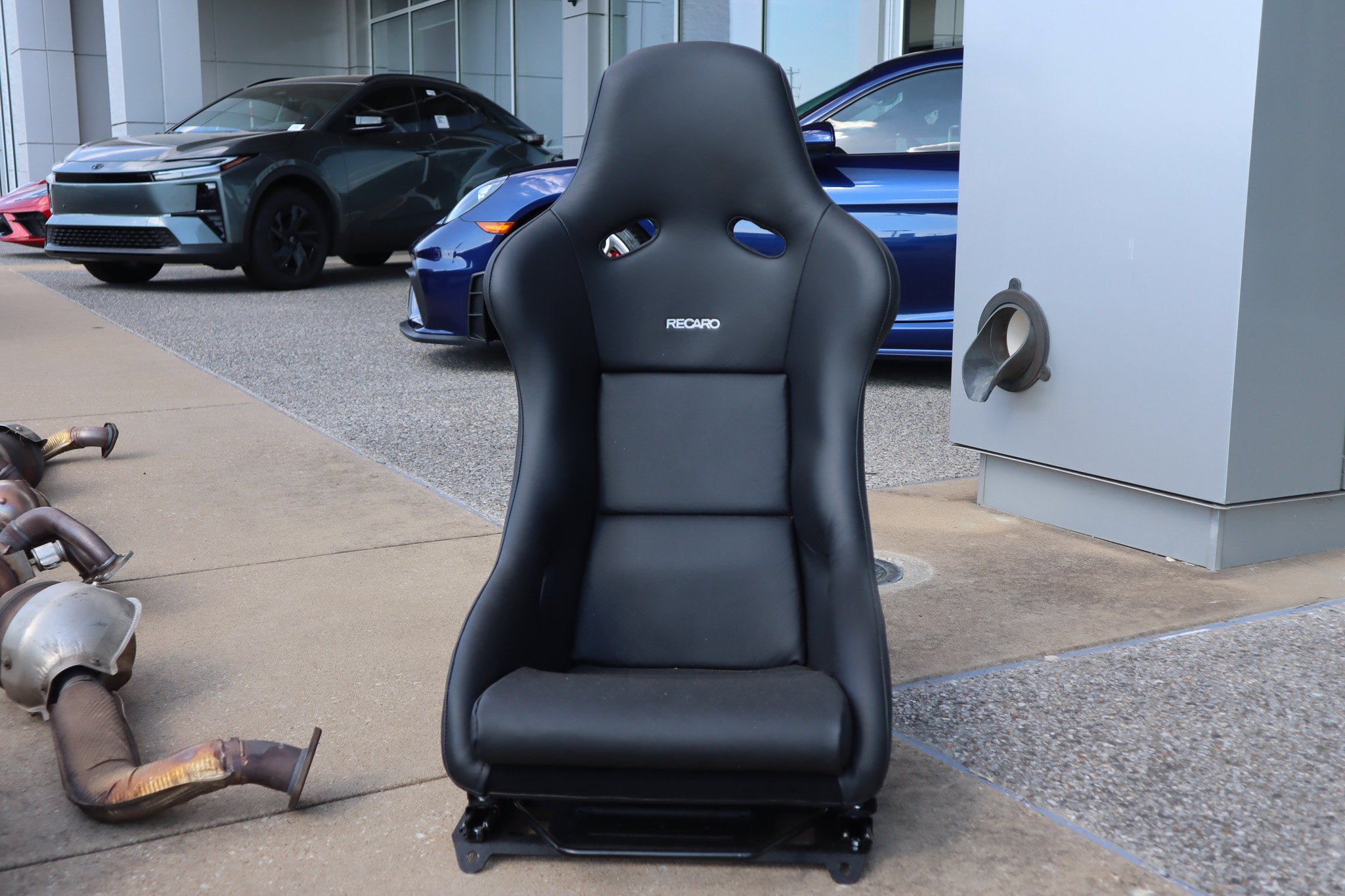 Used 2021 Porsche 718 Cayman GT4 RWD image 36