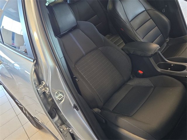 Used 2024 Toyota Corolla Cross SE image 24