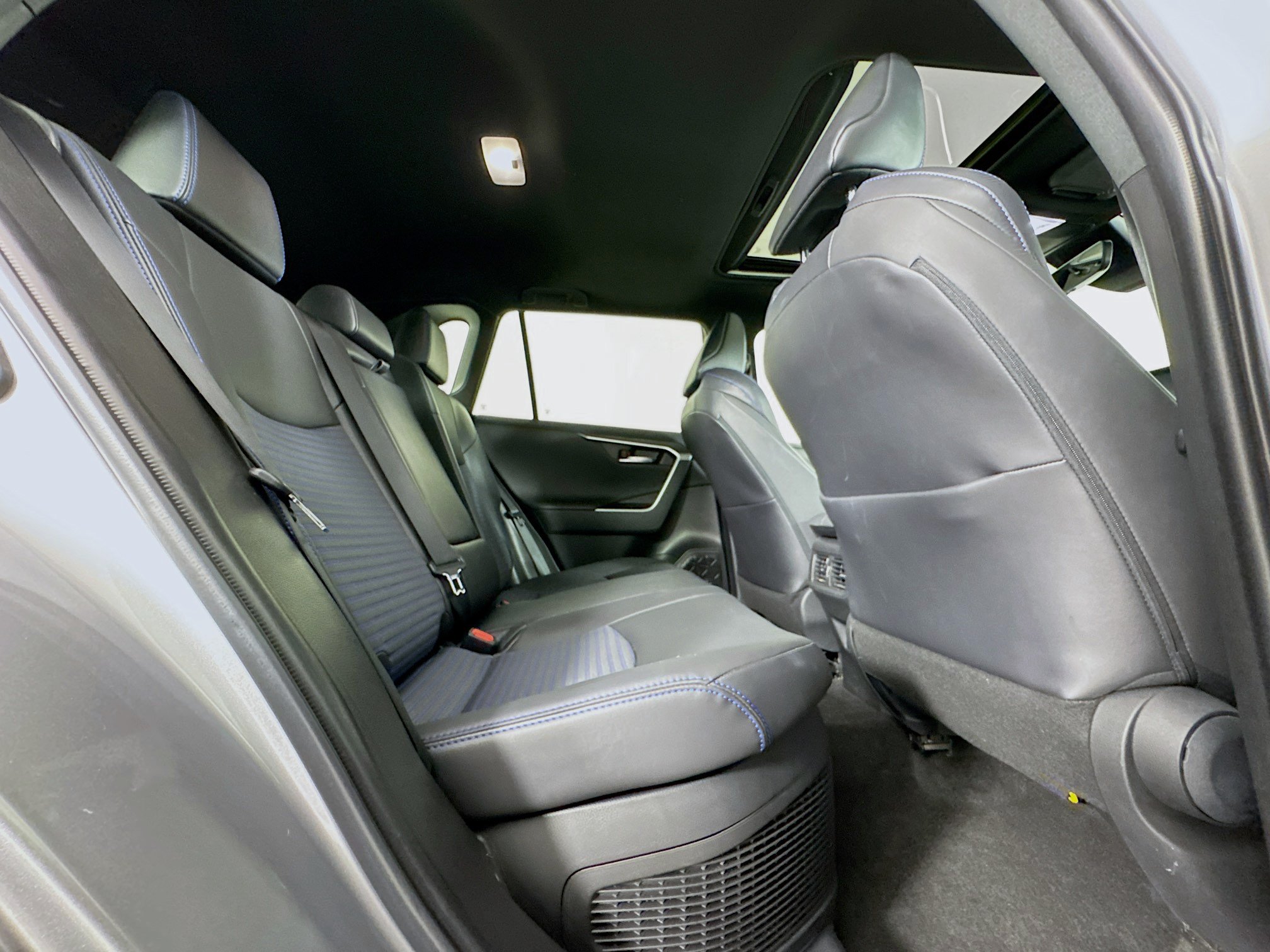 Certified 2022 Toyota RAV4 XSE AWD/4WD image 28