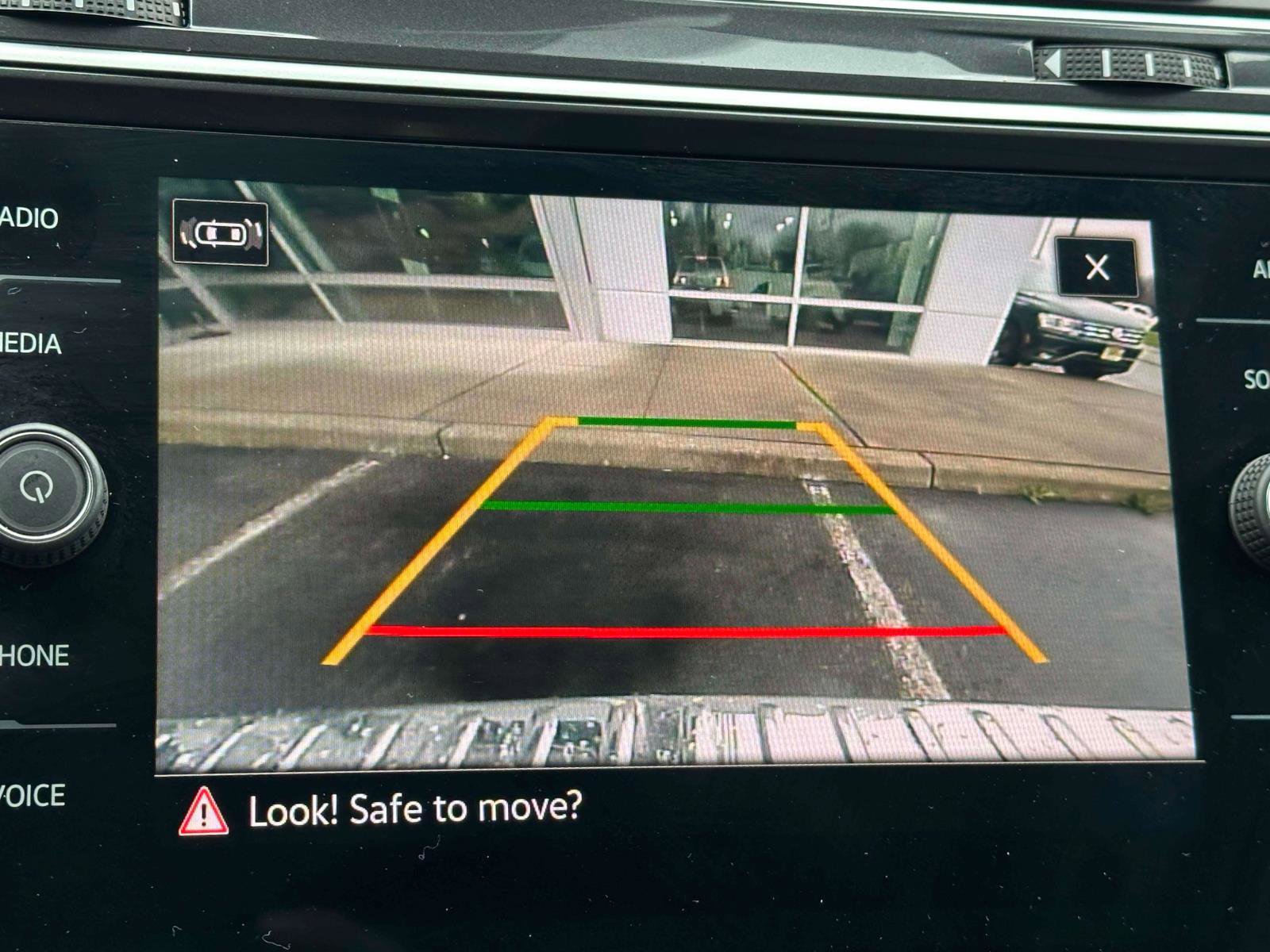 Certified 2023 Volkswagen Tiguan SE image 28