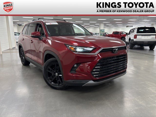 Used 2025 Toyota Grand Highlander AWD image 1