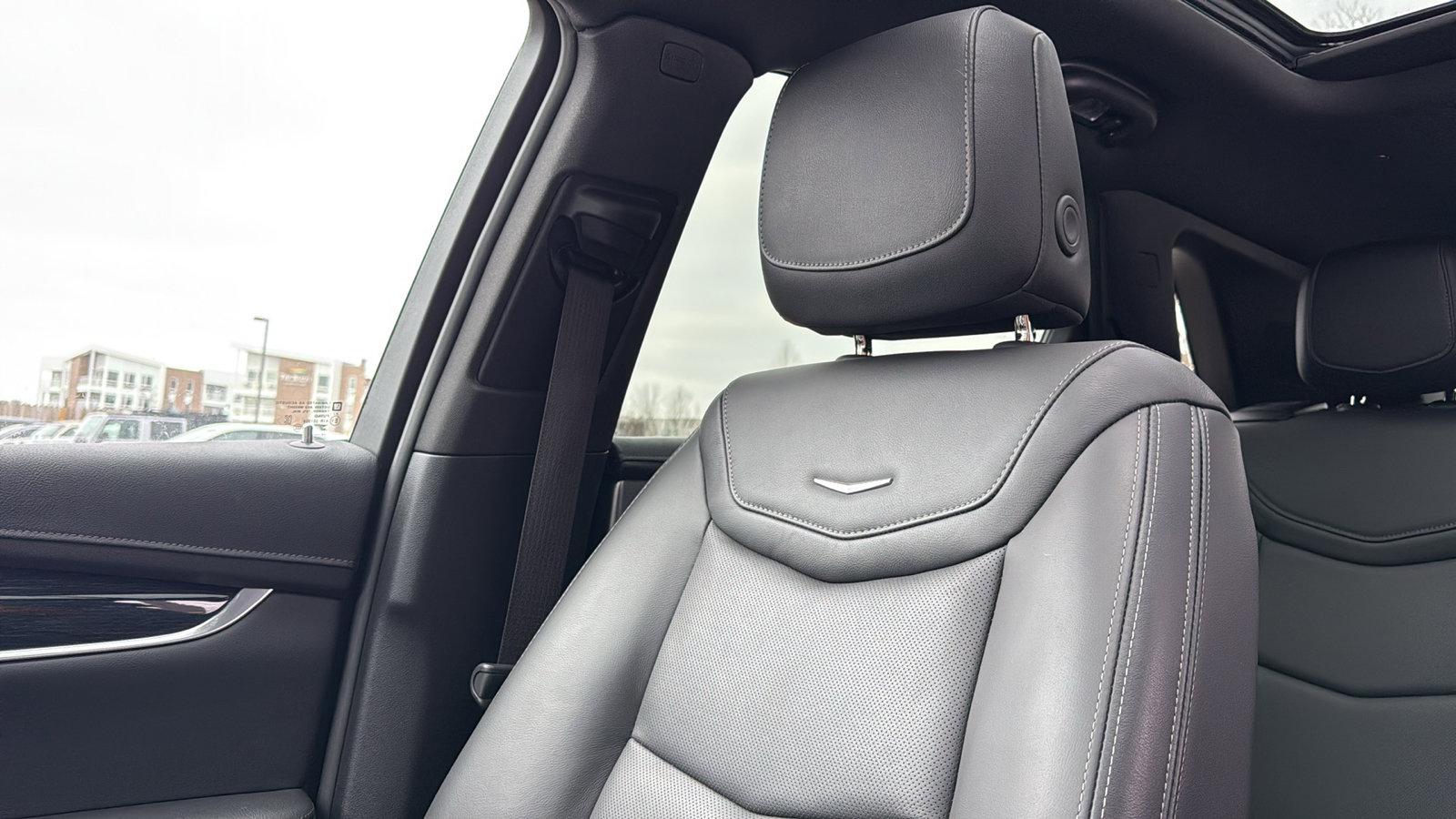 Certified 2025 Cadillac XT5 Premium Luxury image 26