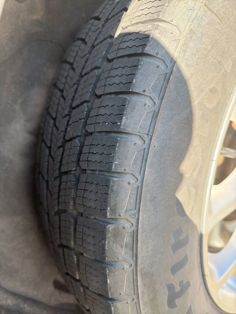 Used 2021 Chrysler Pacifica Touring-L w/ Uconnect Theater Family Group image 12