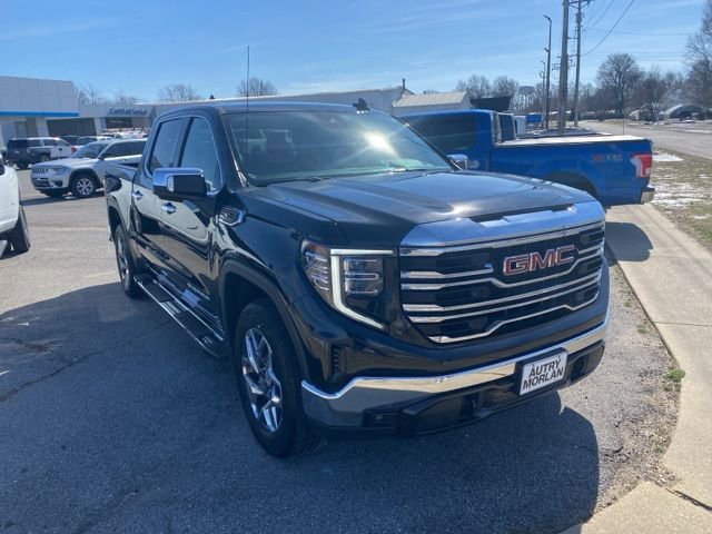Used 2022 GMC Sierra 1500 SLT w/ SLT Premium Package AWD/4WD image 8