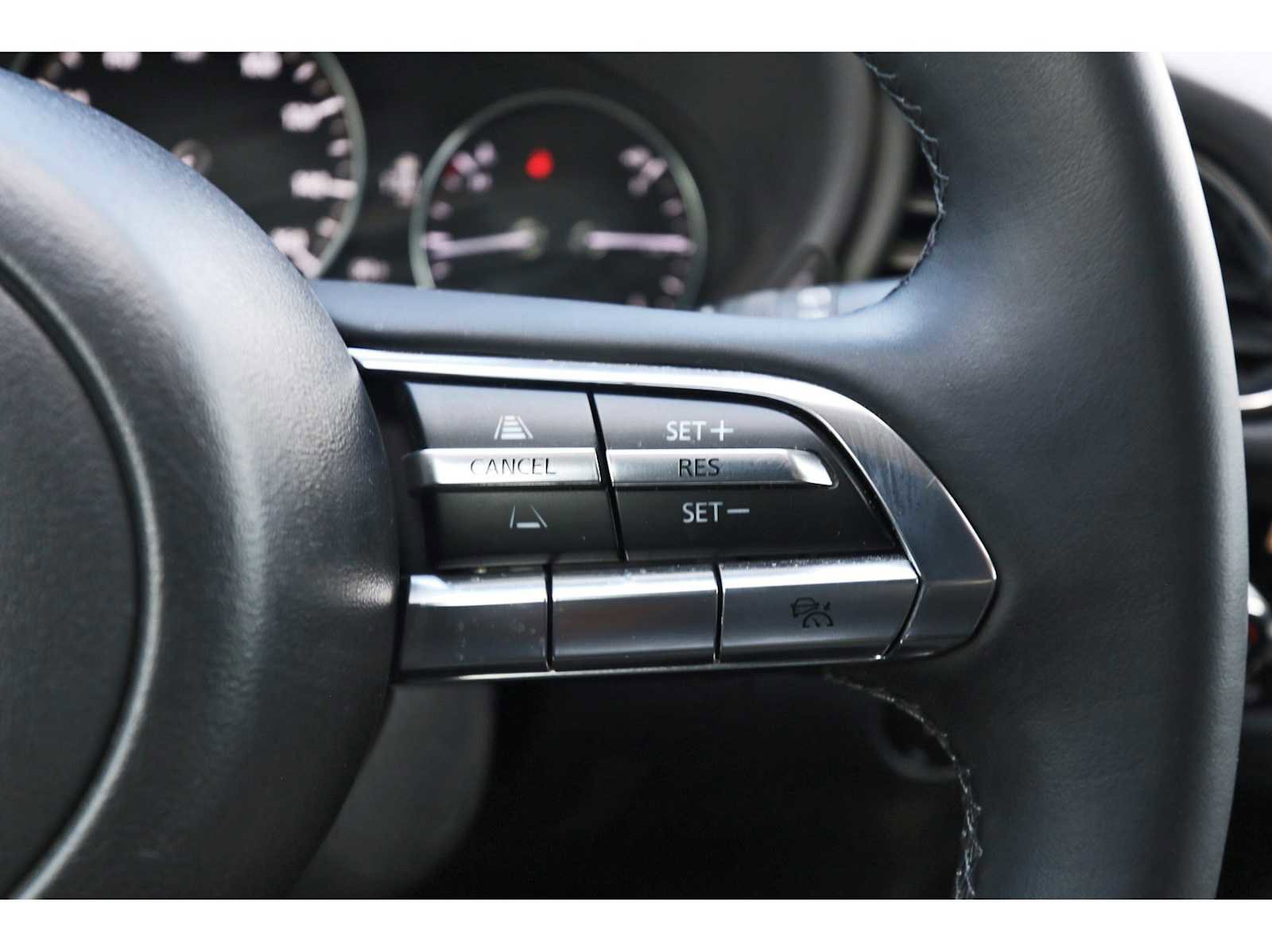 Used 2023 MAZDA CX-30 AWD 2.5 S w/ Premium Package image 16