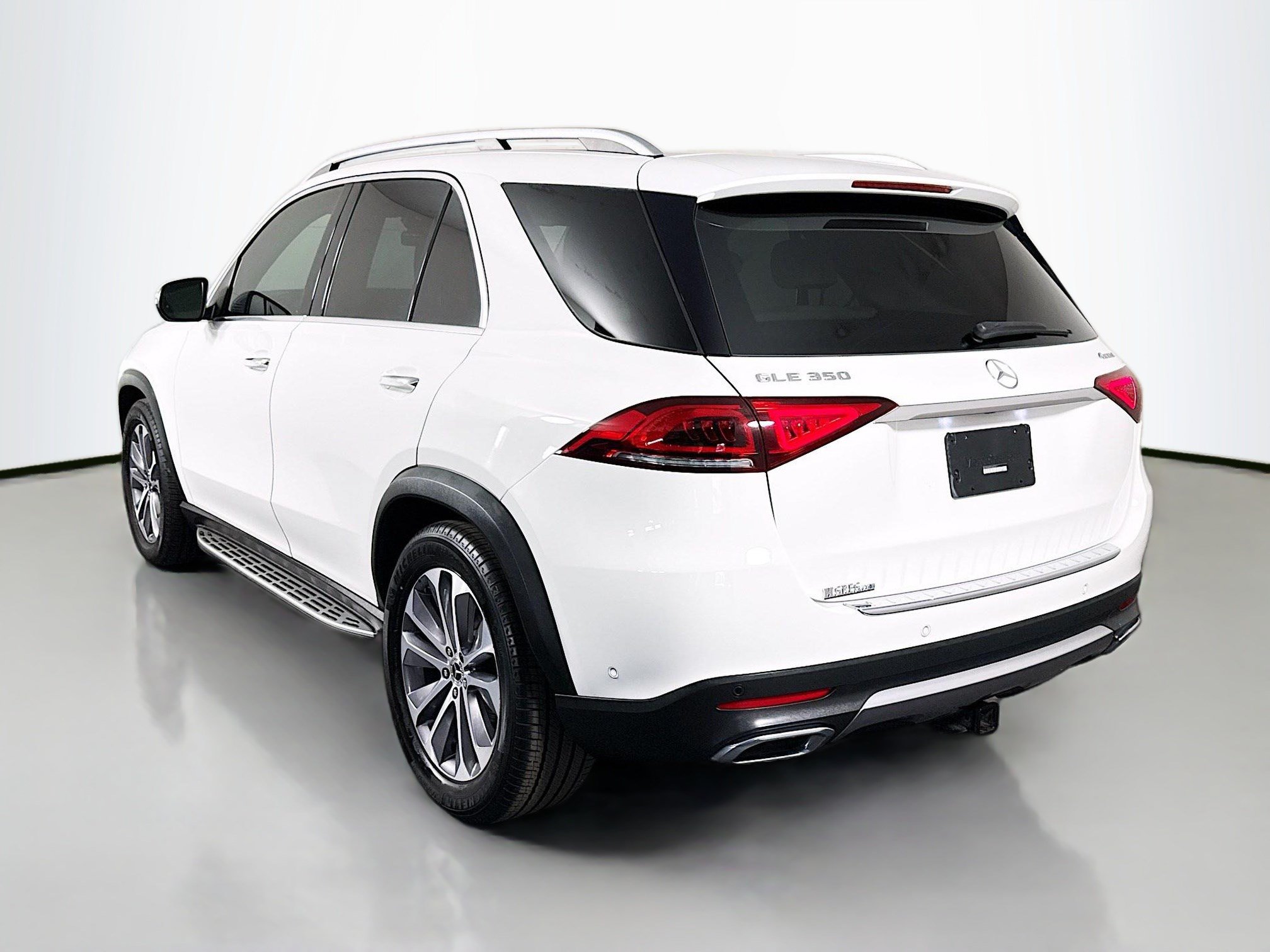 Used 2023 Mercedes-Benz GLE 350 4MATIC w/ Premium Package image 7