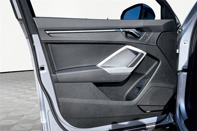 Used 2023 Audi Q3 2.0T Premium Plus w/ Premium Plus Package image 18