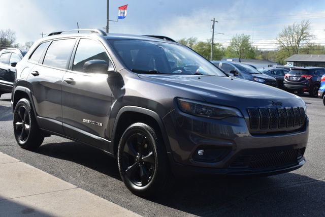 Used 2019 Jeep Cherokee Latitude Plus AWD/4WD image 10