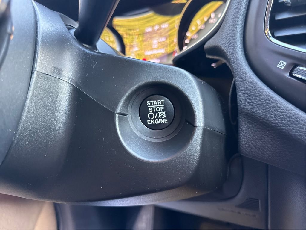 Used 2018 Jeep Compass Latitude w/ Cold Weather Group image 31