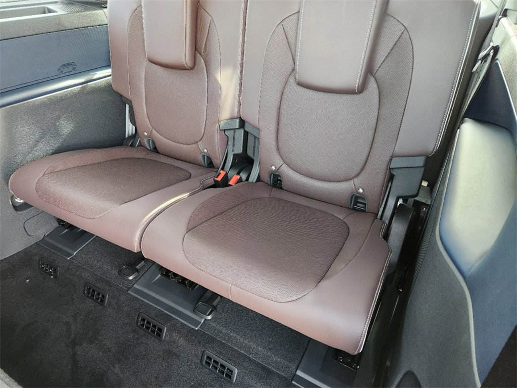 New 2025 Volkswagen ID. Buzz Pro S image 21