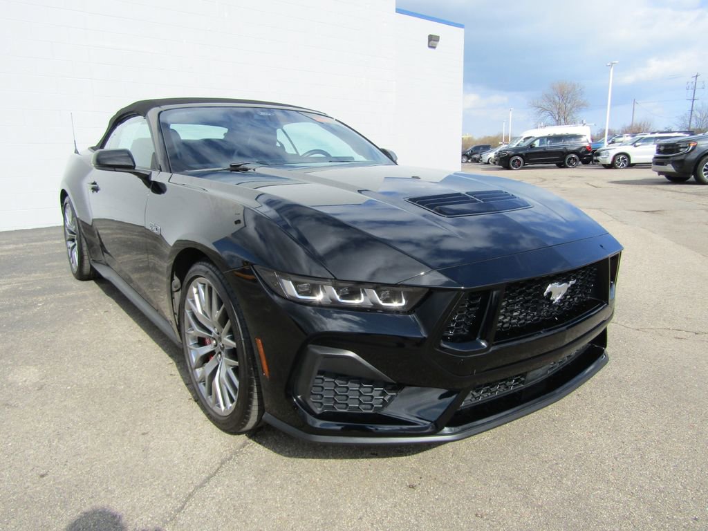 Used 2025 Ford Mustang GT Premium RWD image 15