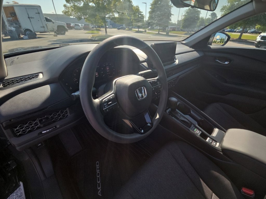 Used 2025 Honda Accord LX image 20