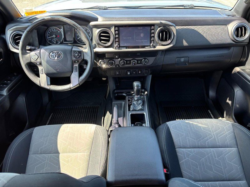 Used 2020 Toyota Tacoma TRD Off-Road AWD/4WD image 15