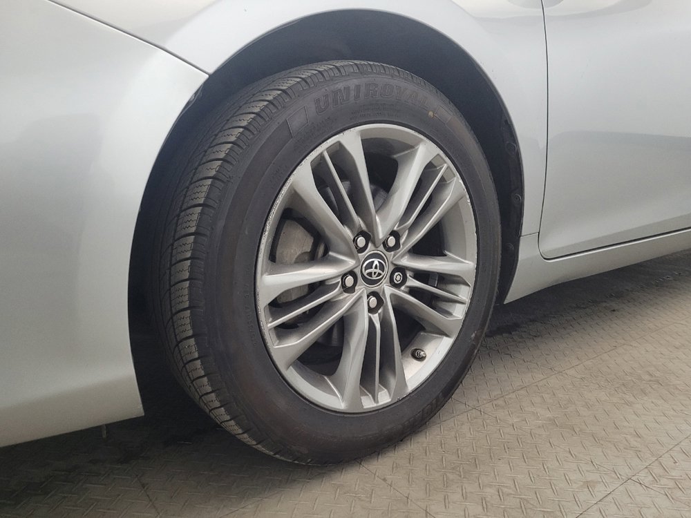 Used 2016 Toyota Camry SE image 31
