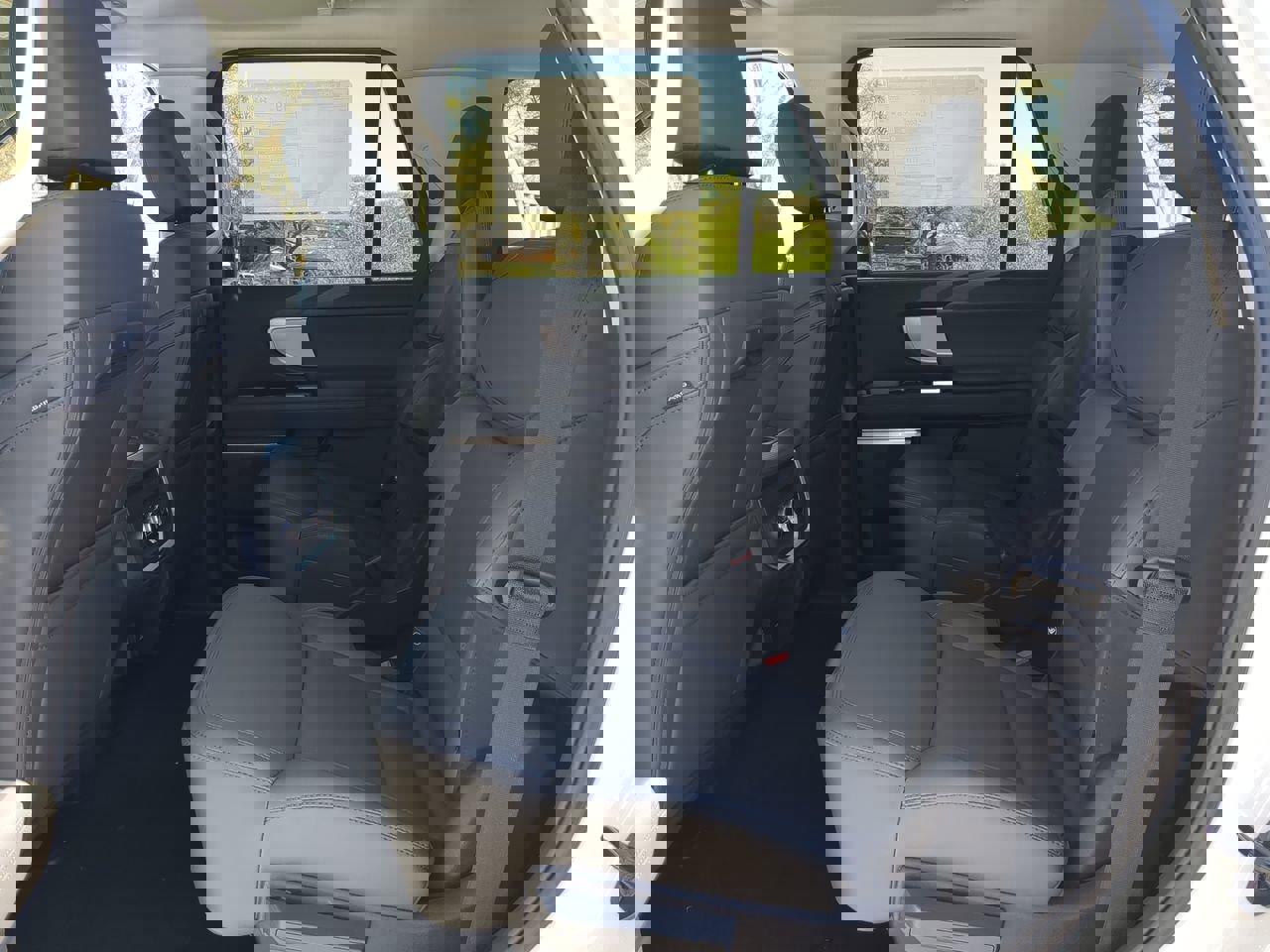 New 2026 Ford Expedition Active image 12