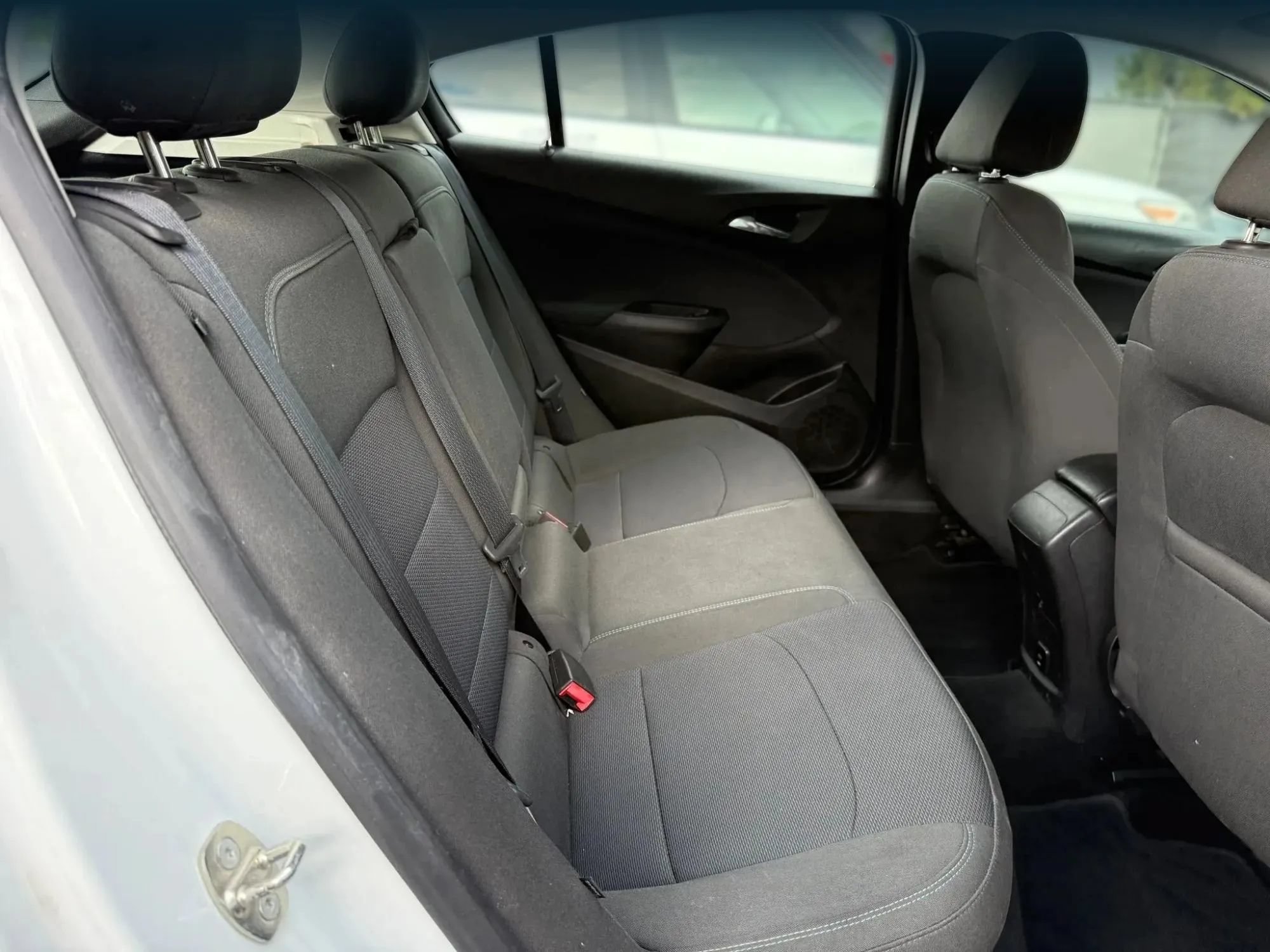 Used 2018 Chevrolet Cruze LT w/ Convenience Package FWD image 20