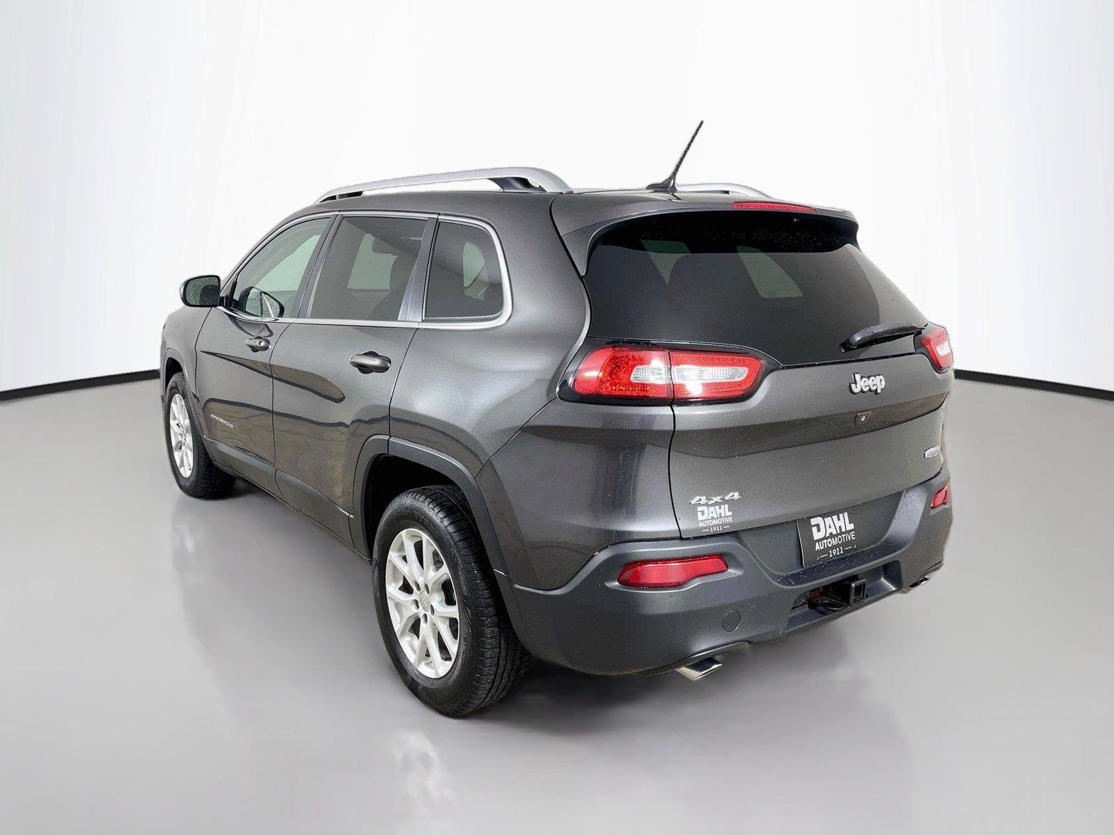 Used 2014 Jeep Cherokee Latitude w/ Comfort/Convenience Group AWD/4WD image 10