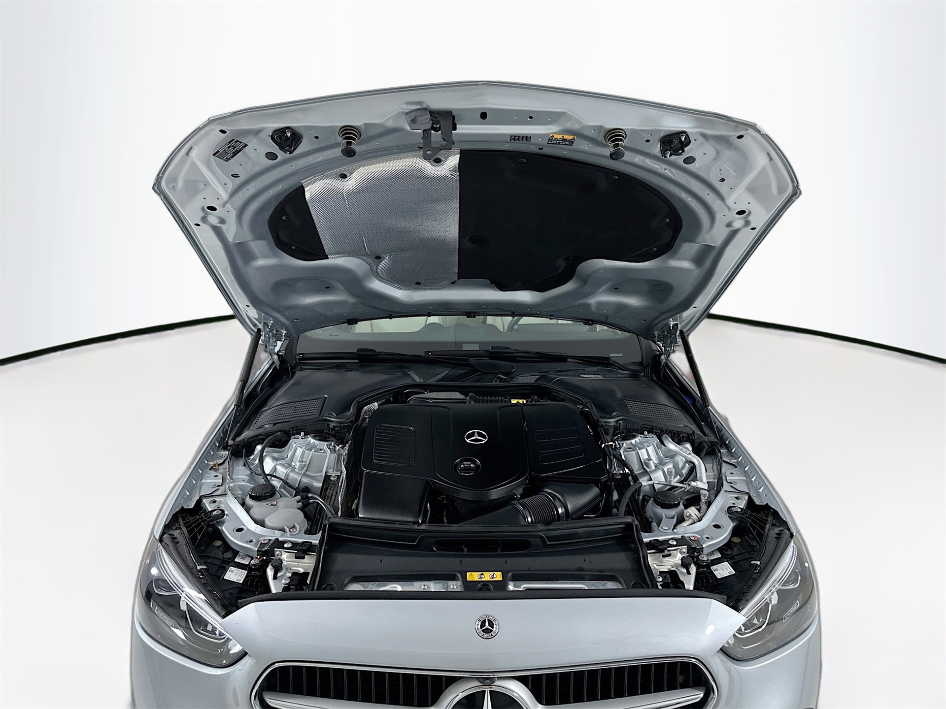 Used 2025 Mercedes-Benz C 300 Sedan image 34