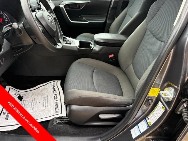 Used 2022 Toyota RAV4 LE AWD/4WD image 24