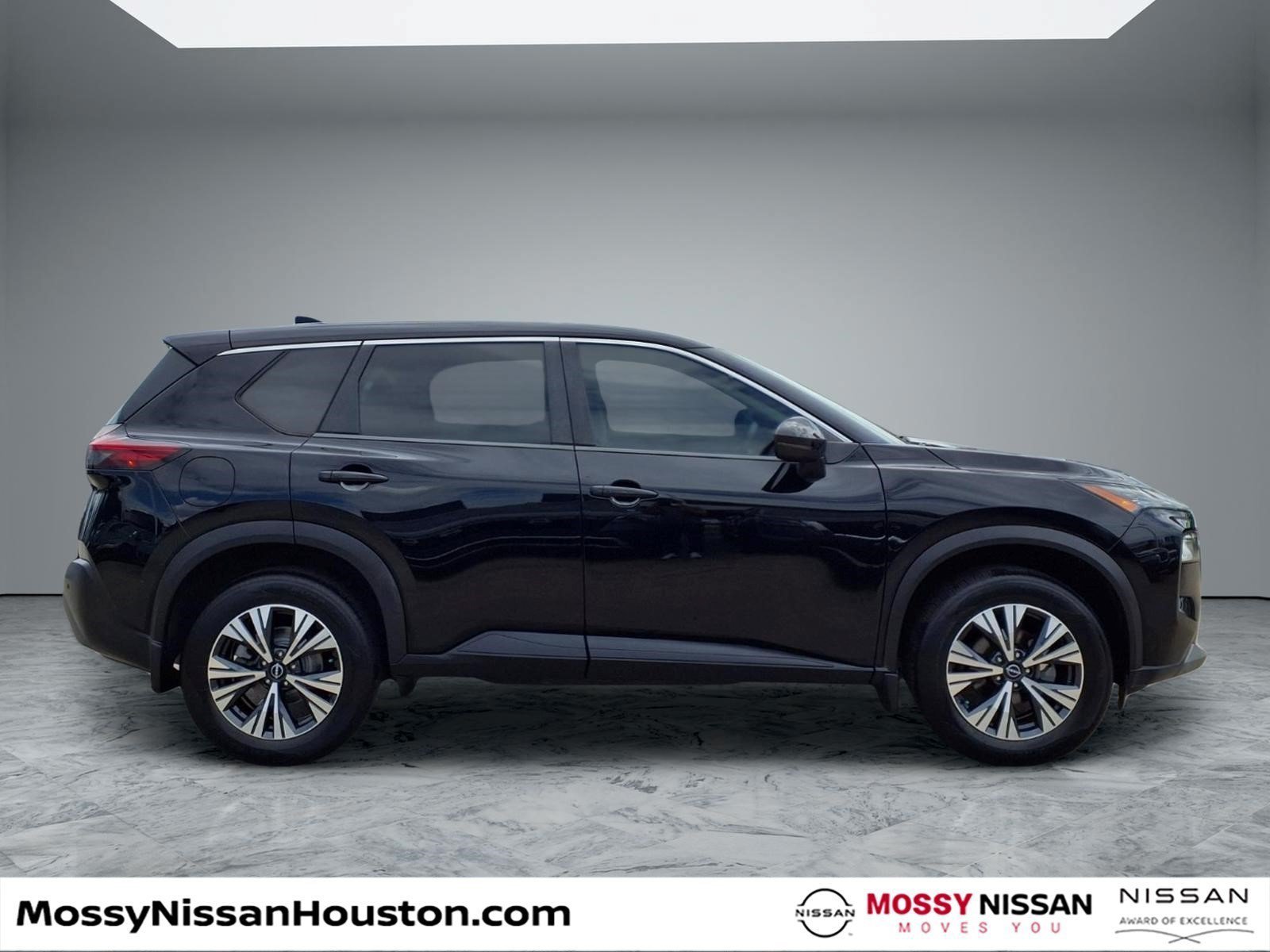 Used 2022 Nissan Rogue SV FWD image 8