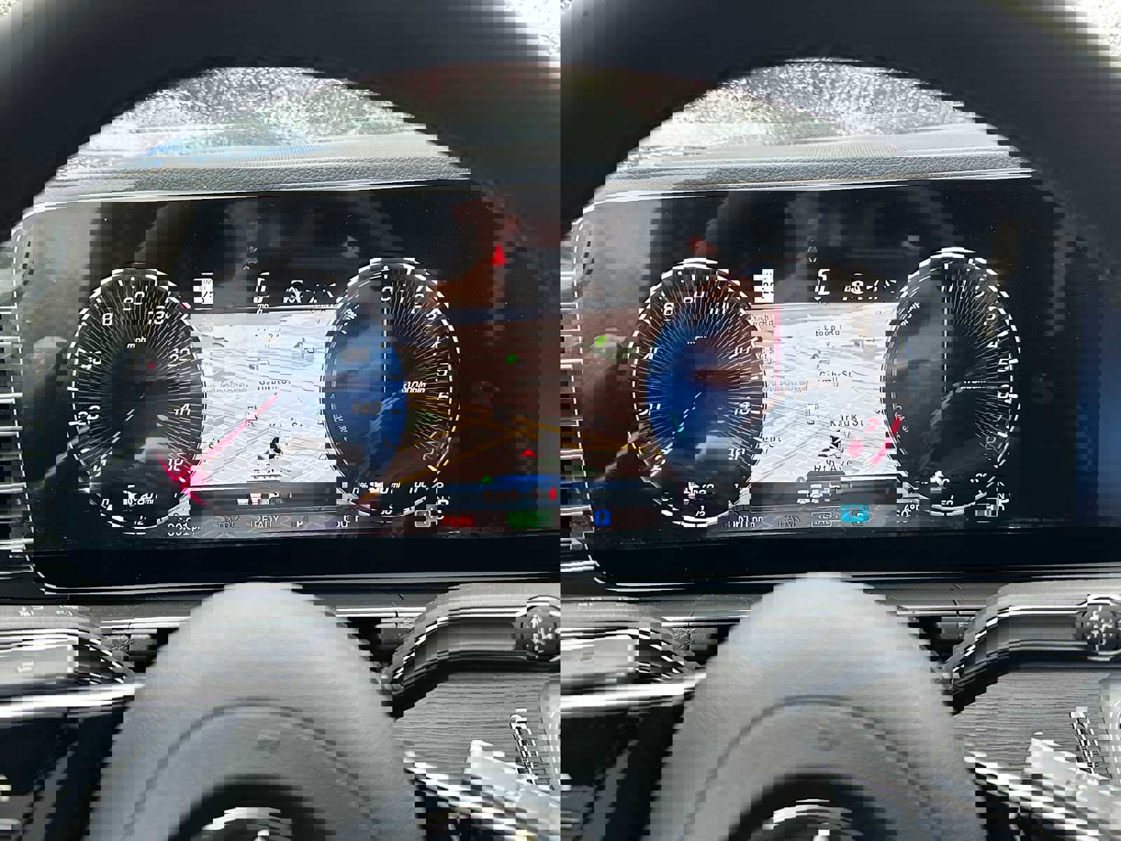 Used 2025 Mercedes-Benz GLE 450e 4MATIC image 24