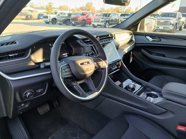 New 2025 Jeep Grand Cherokee L Laredo w/ Luxury Tech Group I AWD/4WD image 9