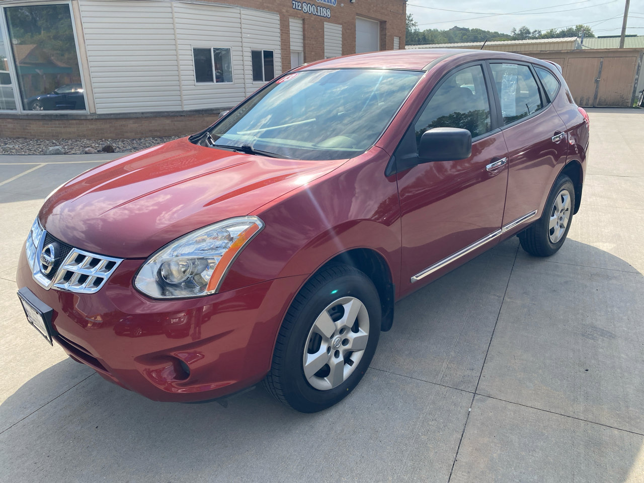 Used 2013 Nissan Rogue S image 2