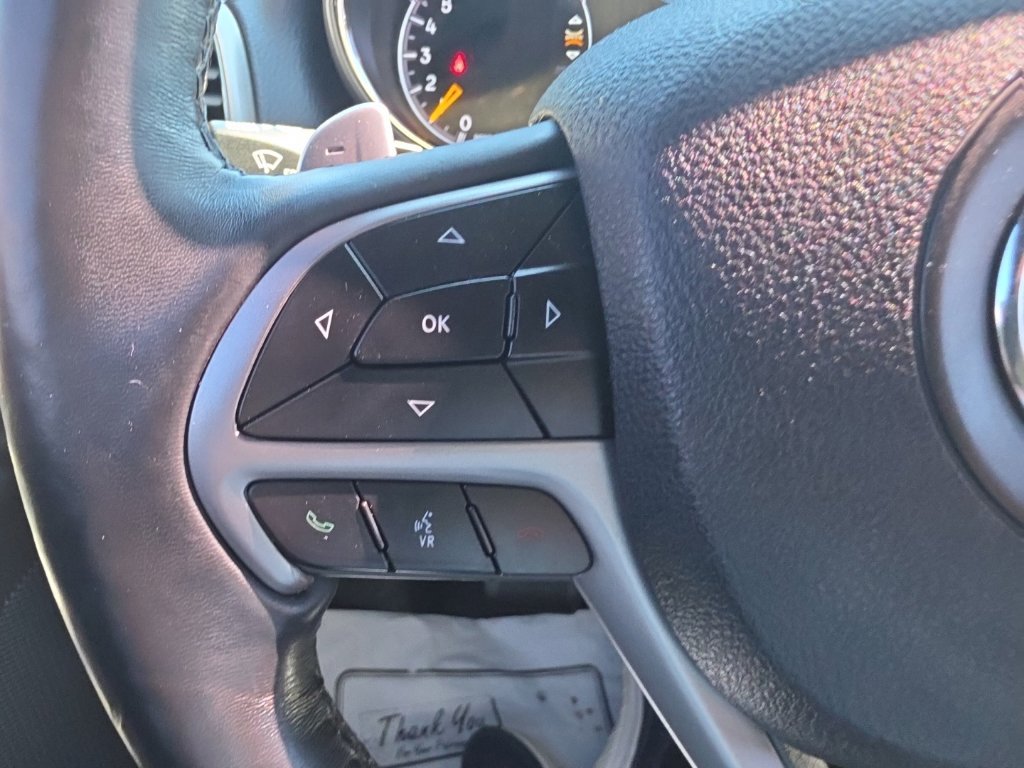 Used 2017 Jeep Grand Cherokee Altitude AWD/4WD image 11