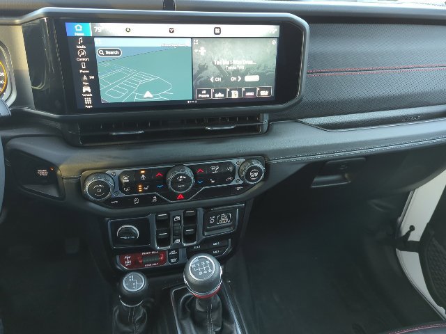 Used 2024 Jeep Wrangler Unlimited Rubicon w/ Technology Group AWD/4WD image 7