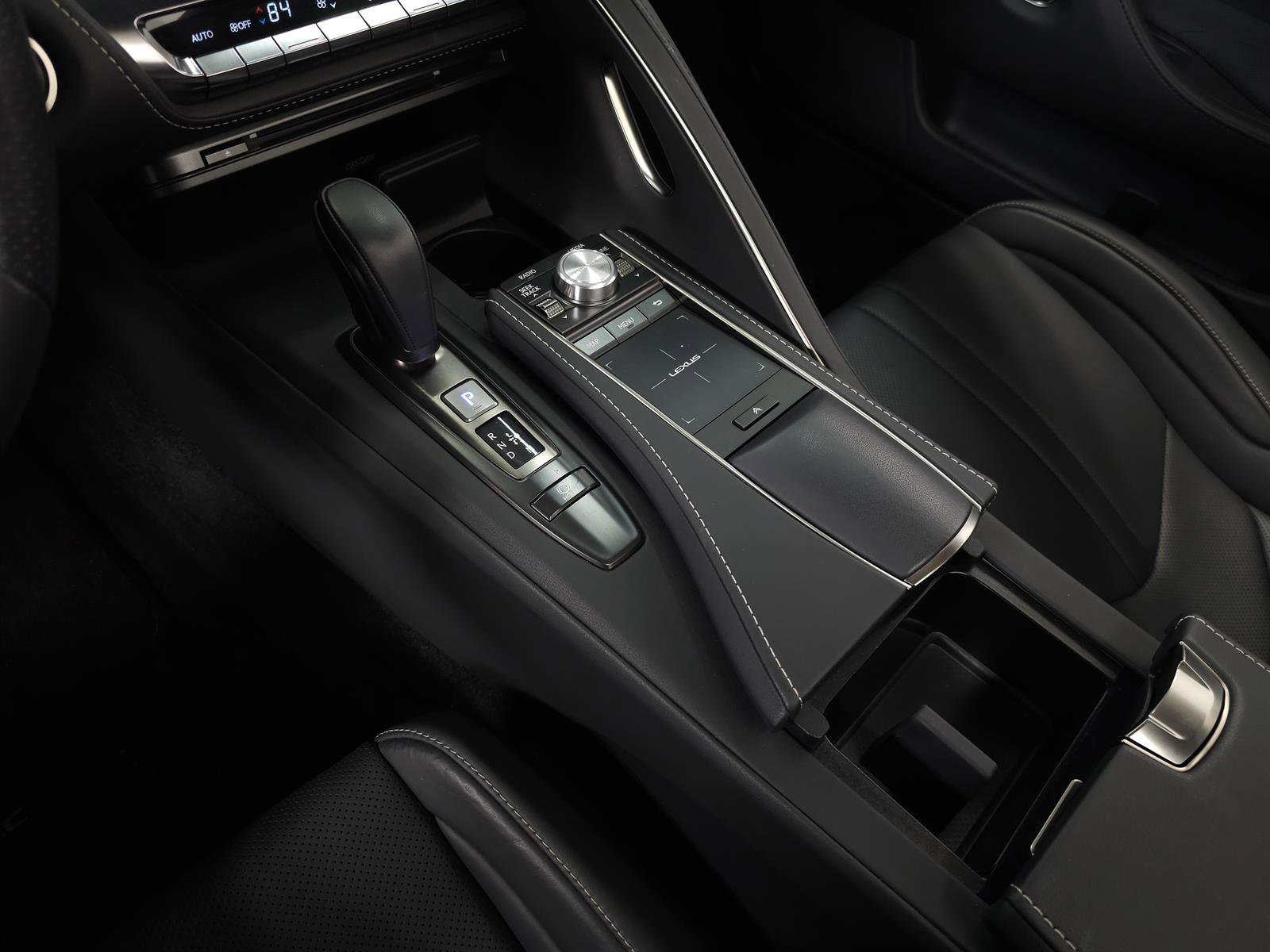 Used 2023 Lexus LC 500 Convertible image 32