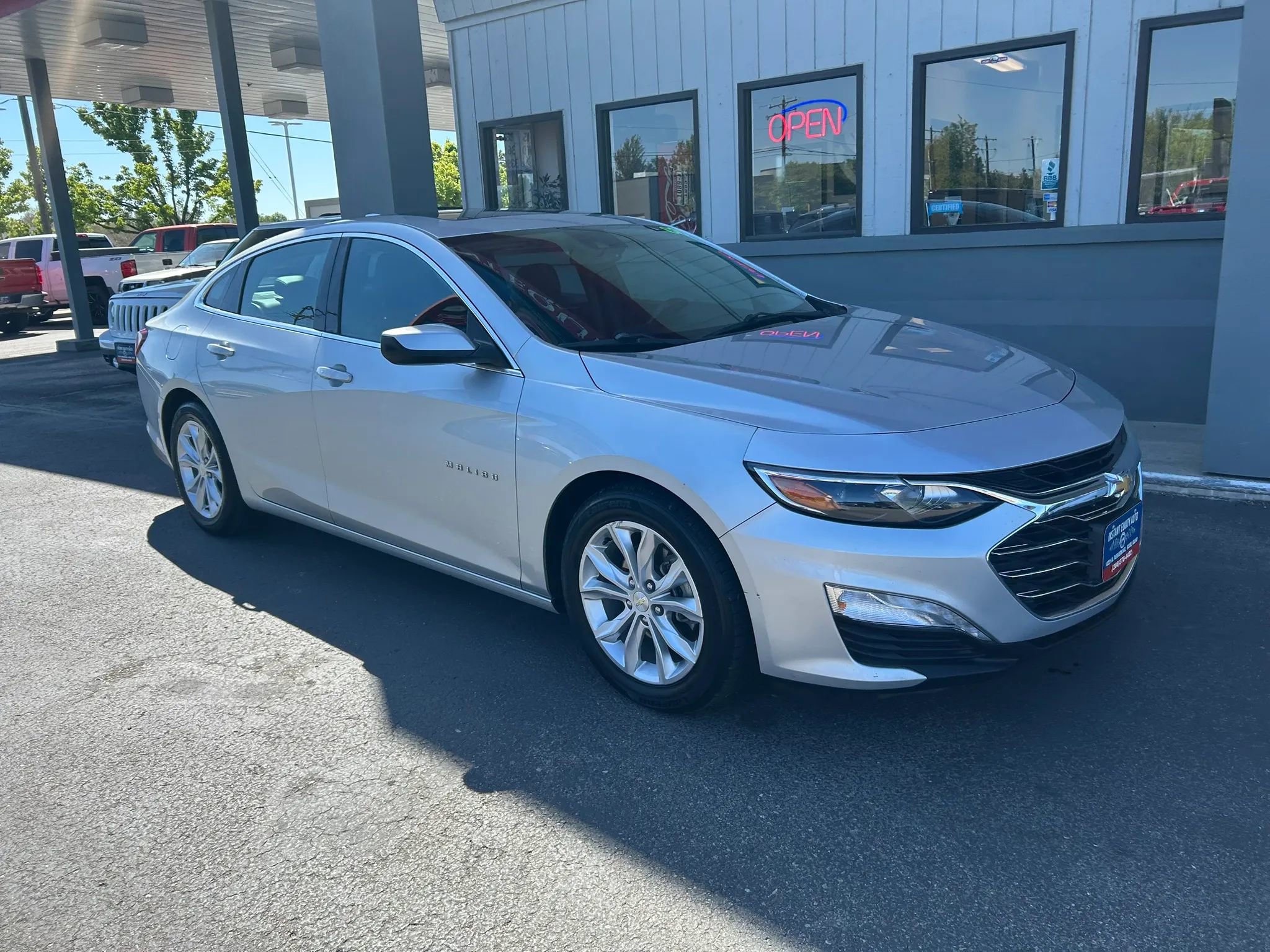 Used 2019 Chevrolet Malibu Hybrid w/ Leather Package FWD image 26