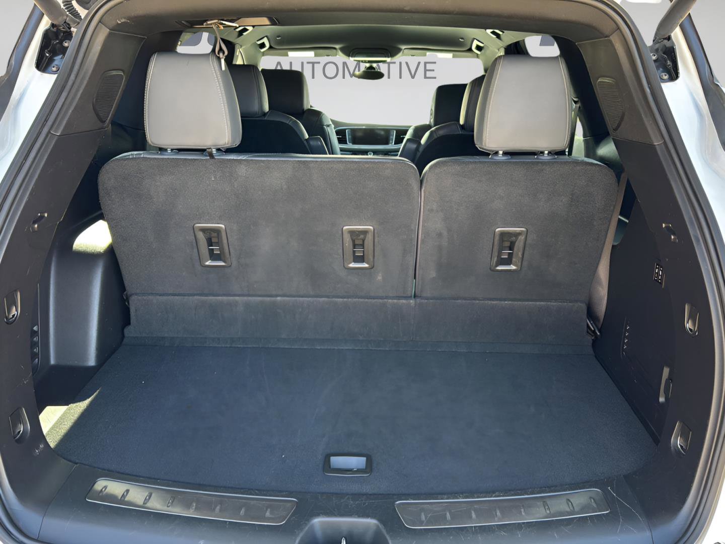 Used 2024 Buick Enclave Premium AWD/4WD image 24