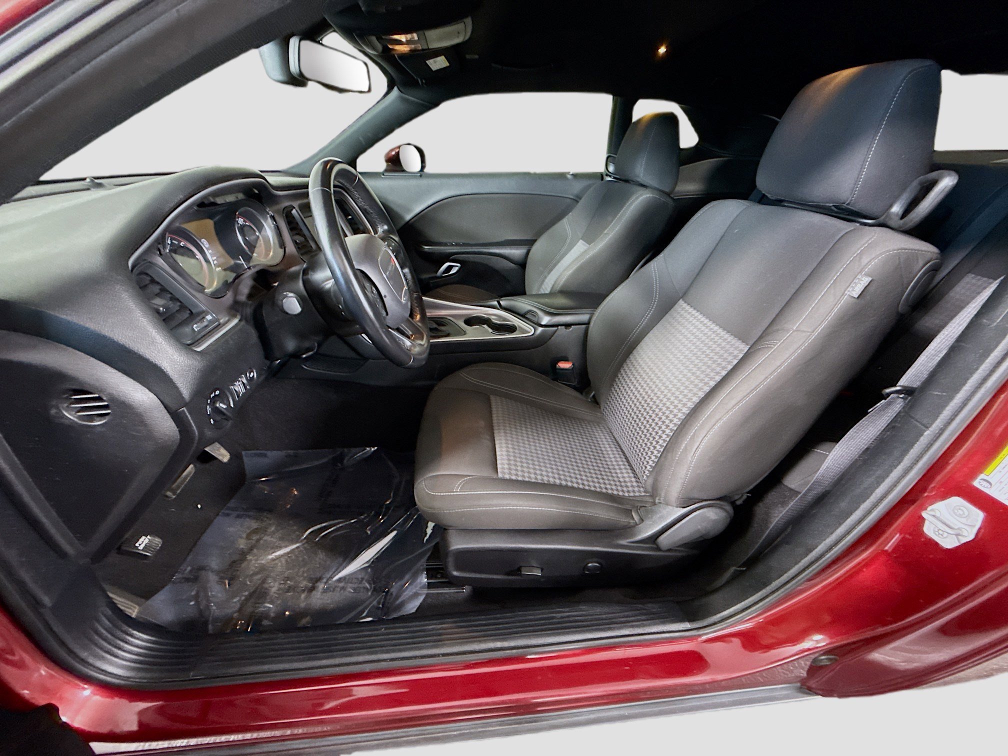 Used 2022 Dodge Challenger SXT RWD image 22