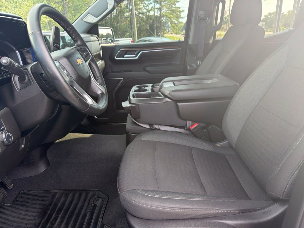 Used 2024 Chevrolet Silverado 1500 LT AWD/4WD image 27