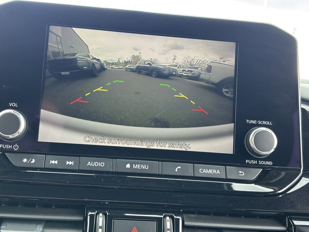 Used 2025 Nissan Pathfinder SV AWD/4WD image 33